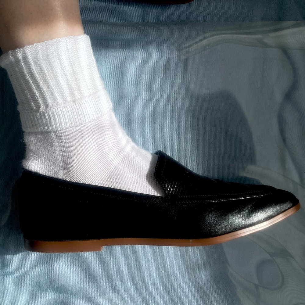 VINCE CAMUTO pointed toe loafers